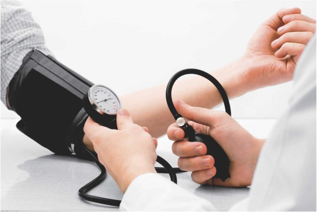 Hipertensão atinge 30% dos brasileiros; conheça os principais sintomas da doença