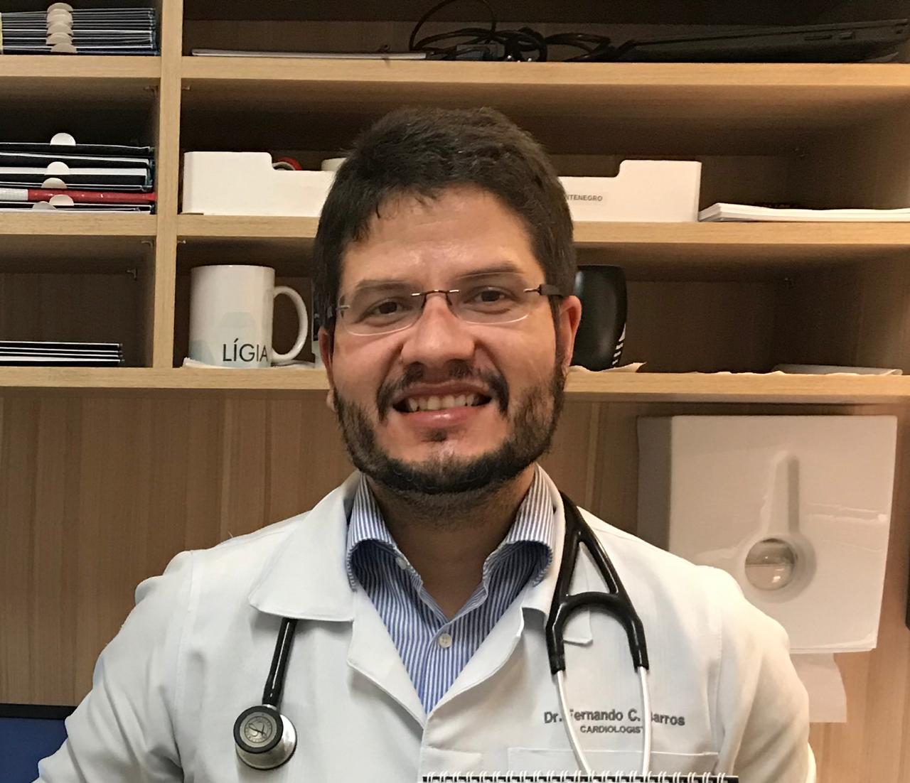 Cardiologista Dr. Fernando Colares Barros explica a importância das ecocardiografias